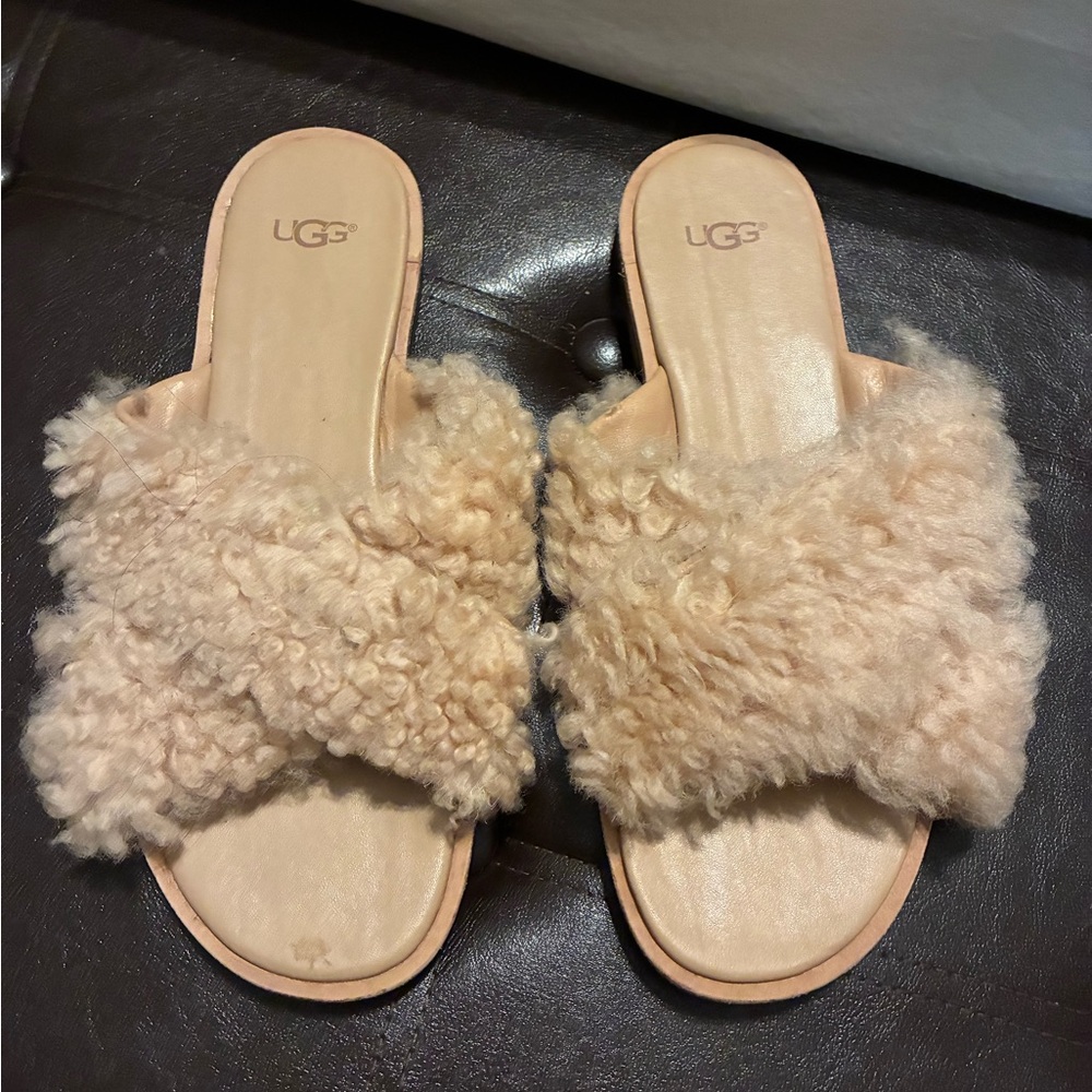 UGG Women's shearling Slippers